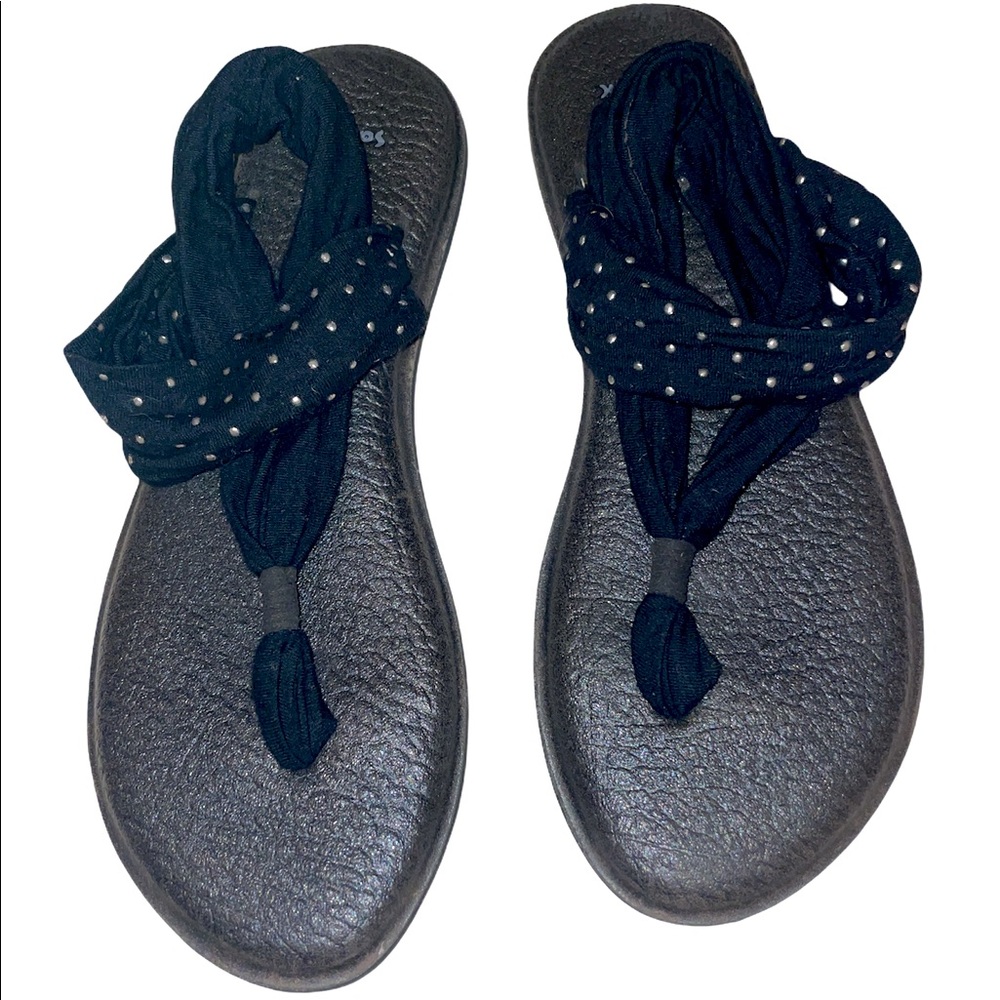 Sanuk yoga mat polka dot gem sandals